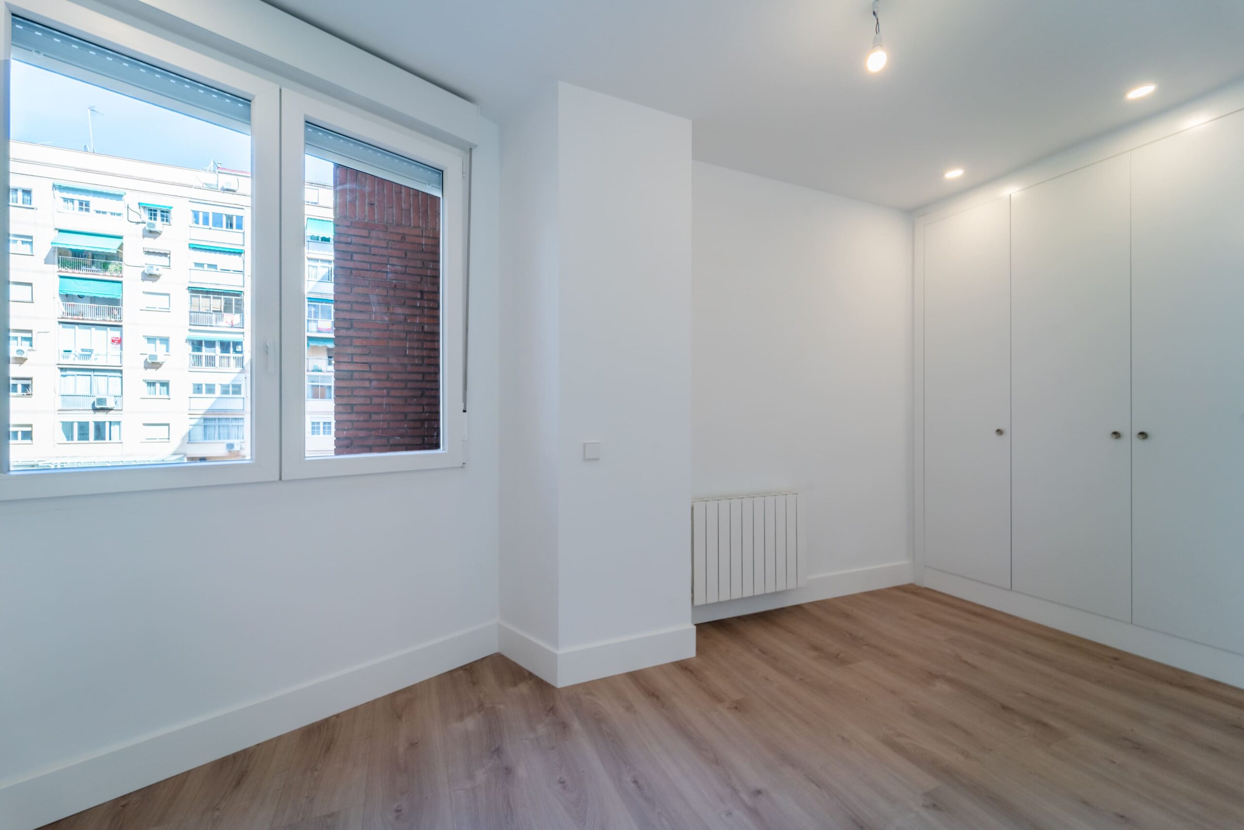 Todo lujo con esta amplia vivienda reformada en Chamberí
